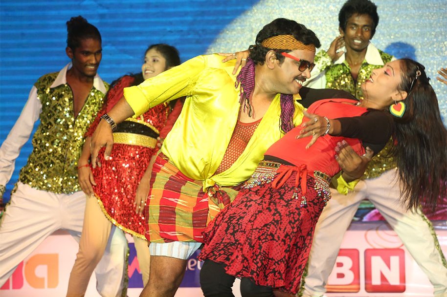 Sampu-Babu-Performance-at-Ra-Ra-Krishnayya-Audio